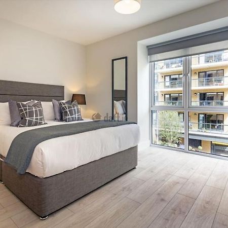 Modern Sandyford Bedroom Exterior photo